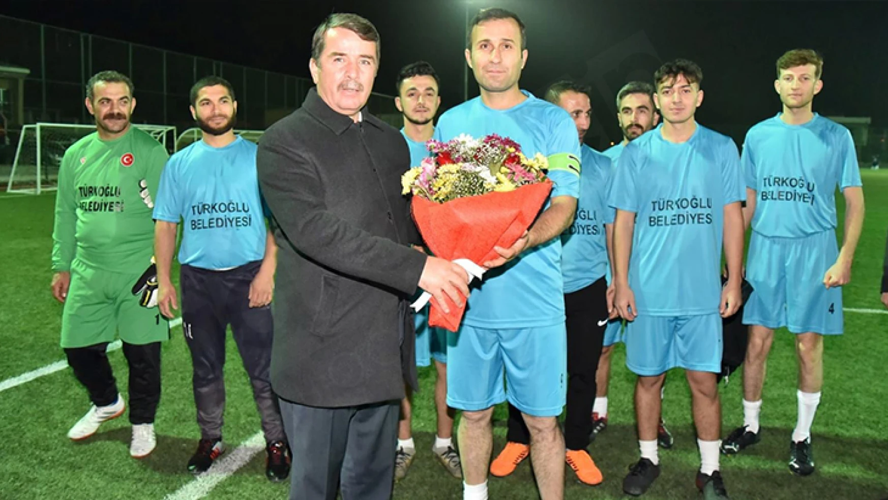 Türkoğlu mahalleler arası futbol turnuvasının şampiyonu: Kadıoğluçiftliği