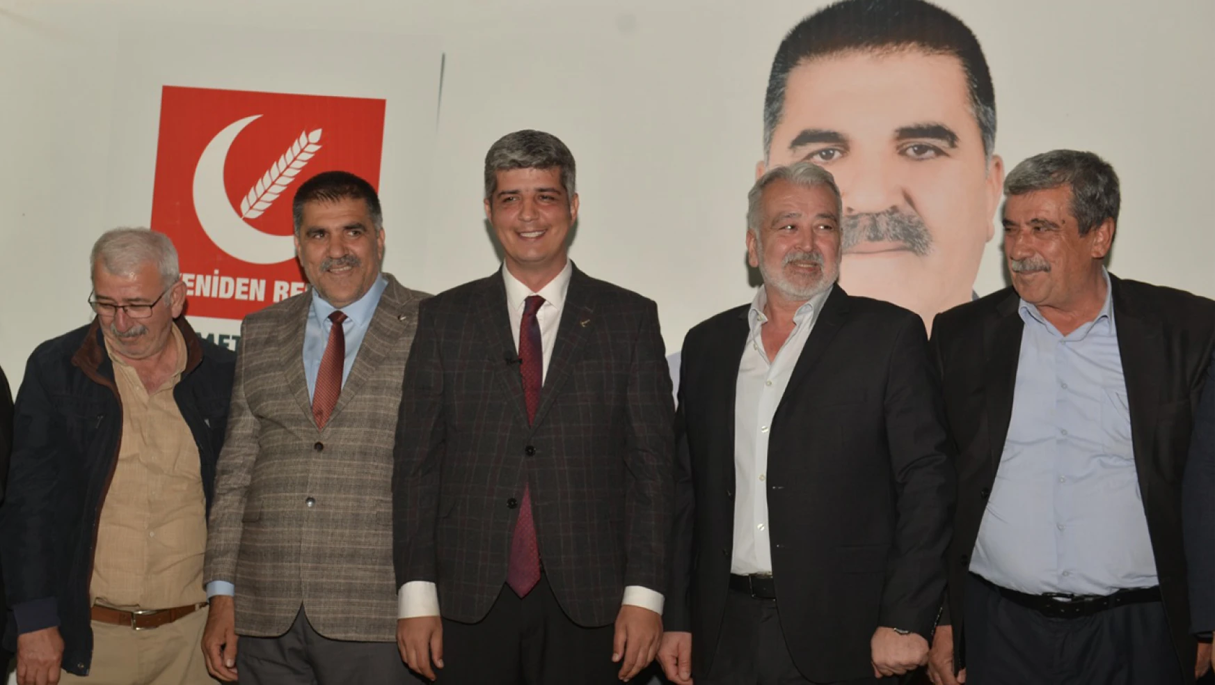 Türkoğlu'nda Yeniden Refah Partisine yoğun katılım