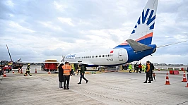 Antalya çıkışlı uçakta teknik arıza: 181 kişi güvenle tahliye edildi