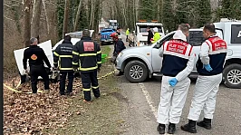 Otomobil ağaca çarptı! 1 kişi öldü, 2 kişi yaralandı