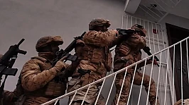 Tefecilik ve nitelikli yağma yapan suç örgütüne yönelik operasyonda 18 kişi tutuklandı