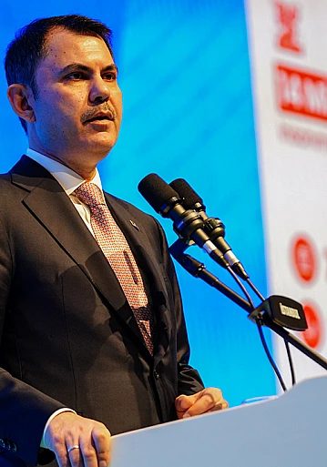 Bakan Kurum, 6 Şubat sonrası 11 ilde yürütülen Asrın İnşa Seferberliği'ni anlattı