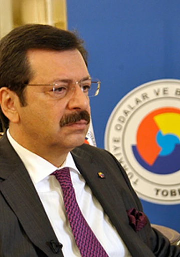 Hisarcıklıoğlu, 'Depreme dirençli kentler ve güvenli yapılar dışında bir seçeneğimiz yok'