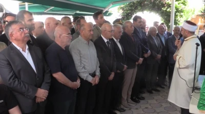 Bakan Şimşek'in vefat eden ağabeyi Nazmi Şimşek toprağa verildi