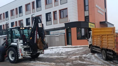 Kahramanmaraş'ta okul çevrelerinde öğrenci güvenliğine kar önceliği