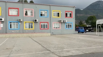 Ortaokul öğrencisi, okul müdürünü tüfekle yaraladı