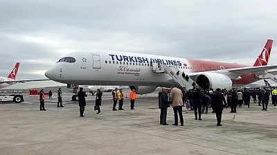 THY, 100 bin çalışanının fotoğrafıyla giydirdiği 500'üncü uçağını tanıttı