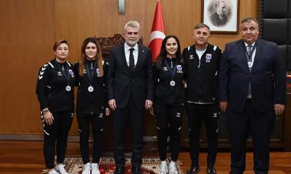 Başkan Görgel, Avrupa'ya damga vuran Kadın Goalball Takımını ağırladı