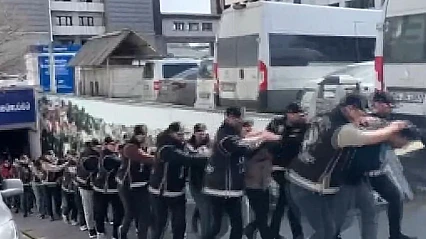 4 ildeki suç örgütü operasyonunda yakalanan 35 zanlı adliyede