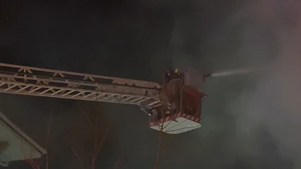 Binada çıkan yangında 10 kişi dumandan etkilendi