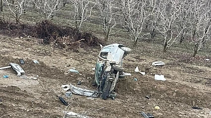 Şarampole devrilen otomobilde 1 kişi öldü, 1 kişi yaralandı