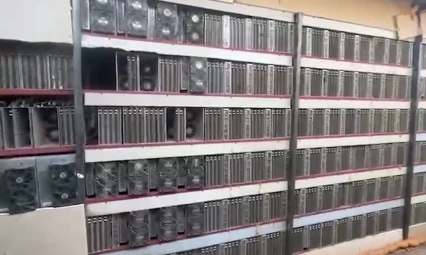 Ahır görünümünde tesis kurup, kripto para imal ettiler