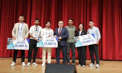 AR-GE Proje Pazarı yarışmasında dereceye girenler ödüllerini aldı