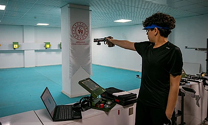 Depremin acılarını sporla hafifletti