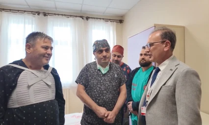 ECMO cihazı destekli ameliyatla 60 yaşındaki kalp hastası sağlığına kavuştu