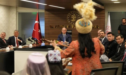 Türk Kültürü Teşkilatından Bakan Ersoy'a ziyaret