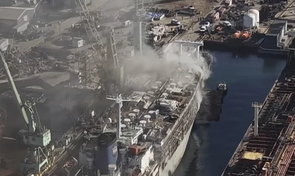 Tuzla'da tersanede gemide yangın çıktı