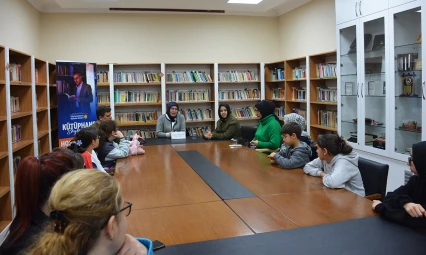Yazar Kırdök, okurlarıyla bir araya geldi