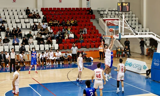 Kahramanmaraş KİPAŞ İstiklal, Play-Off'ta gücünü gösterdi