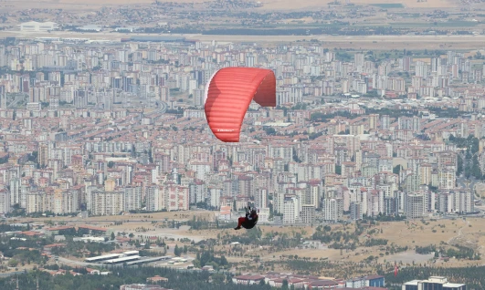 Türkiye Yamaç Paraşütü Şampiyonası sürüyor