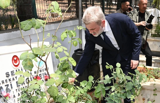 15 Temmuz şehidi Niyazi Ergüven, Kahramanmaraş'taki kabri başında dualarla anıldı