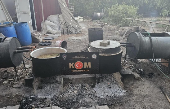 2 milyon 760 bin makaron, 2 bin 940 litre sahte içki ele geçirildi