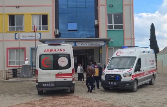 23 öğrenci zehirlenme şüphesiyle hastaneye kaldırıldı