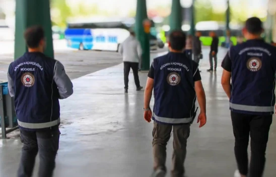 28 bin personel sahaya indi! 547 düzensiz göçmen yakalandı