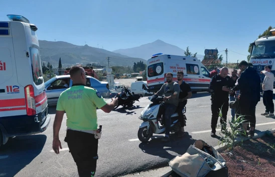 3 aracın karıştığı kazada 1 kişi öldü, 5 kişi yaralandı