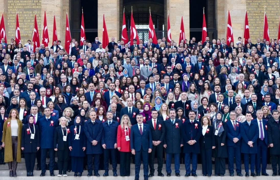 81 ilin öğretmenleri Ata'nın huzurunda buluştu