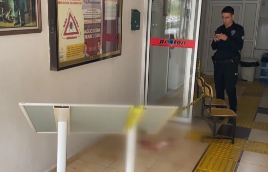 Aile sağlığı merkezindeki sıra kavgası, 3 yaralı