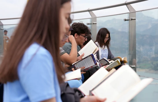 Ali Kayası'nda sessiz bir edebiyat yolculuğu