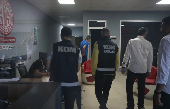 Antalya Büyükşehir Belediyesine yönelik soruşturmada 16 şüpheli gözaltına alındı