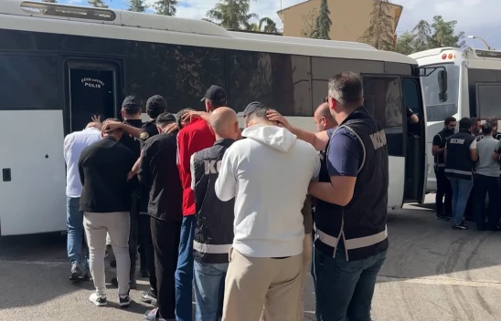 Aralarında Kahramanmaraş'ında bulunduğu 13 ilde silah ve mühimmat kaçakçılığı operasyonu