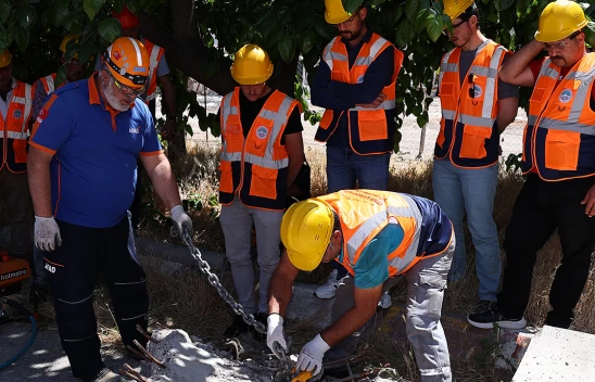 Asrın felaketinde görev alan ekiplere uygulamalı eğitim veriliyor