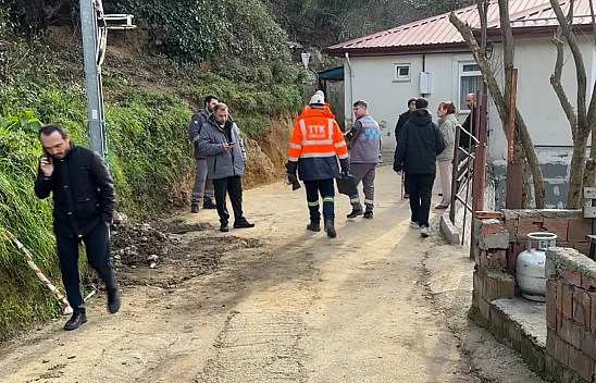 Bahçesinde ve odasında metan gazı belirlenen ev boşaltıldı