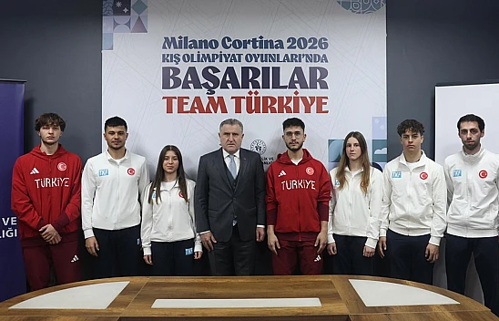 Bakan Bak, 2026 Kış Olimpiyatları'na katılacak Milli Sporcuları kabul etti