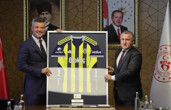 Bakan Bak, Fenerbahçe yönetimini kabul etti