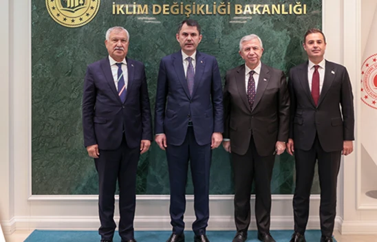 Bakan Kurum, 3 Büyükşehir'in belediye başkanları ile görüştü