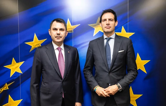 Bakan Kurum Brüksel'de AB İklim Eylem Komiseri Hoekstra ile görüştü