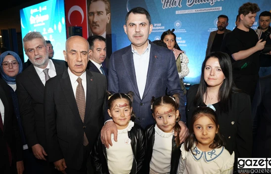 Bakan Kurum, Kahramanmaraşlı deprem yetimleriyle bir araya geldi