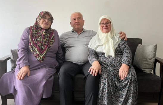 Bakan Kurum TOKİ ile ev sahibi olan vatandaşları paylaştı