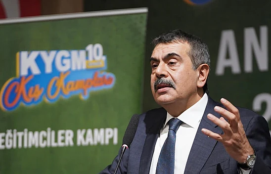 Bakan Tekin, eğitimciler kampı programına katıldı