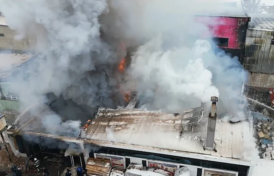 Bakan Tekin Yangının kontrol altına alındığını açıkladı