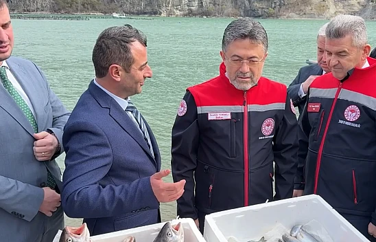 Bakan Yumaklı, Artvin'de Türk somonu üretim tesisi ziyaretinde konuştu