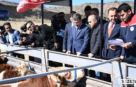 Bakan Yumaklı'dan kırmızı et ithalatına ilişkin önemli açıklama