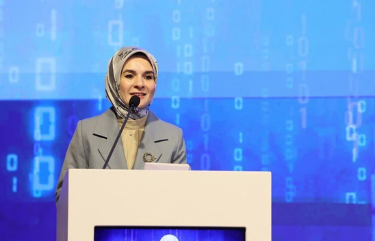 Bakü'de Dijital ortamda çocukların korunması konferansı