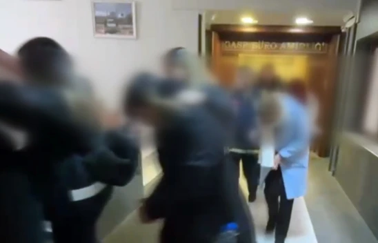 Bal tuzağı yöntemiyle dolandırıcılık yapan 19 şüpheli yakalandı