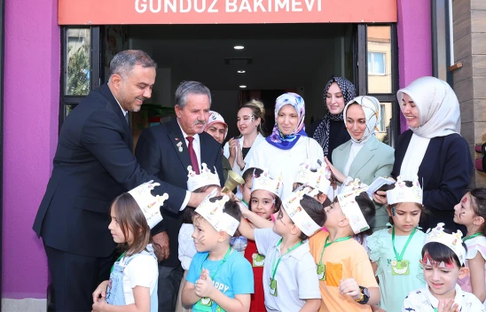 Başkan Toptaş, öğrencilerle yeni eğitim-öğretim yılının ilk zilini çaldı