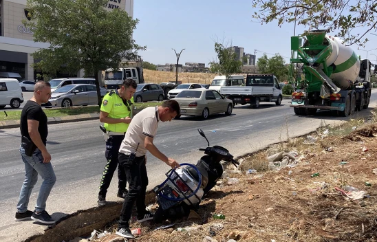 Beton mikseriyle çarpışan motosikletteki kadın öldü, oğlu yaralandı